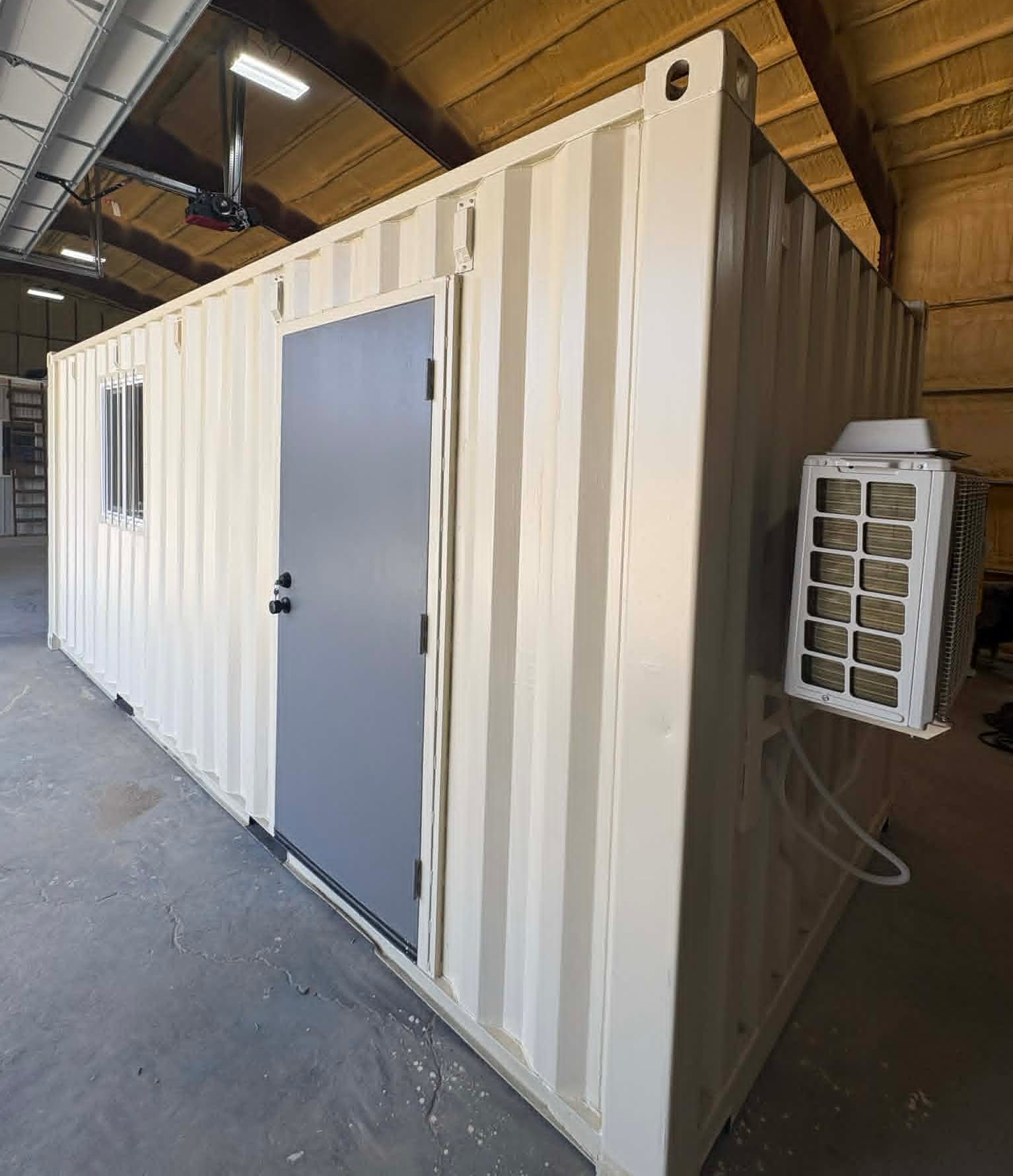 20-foot container office — view 10