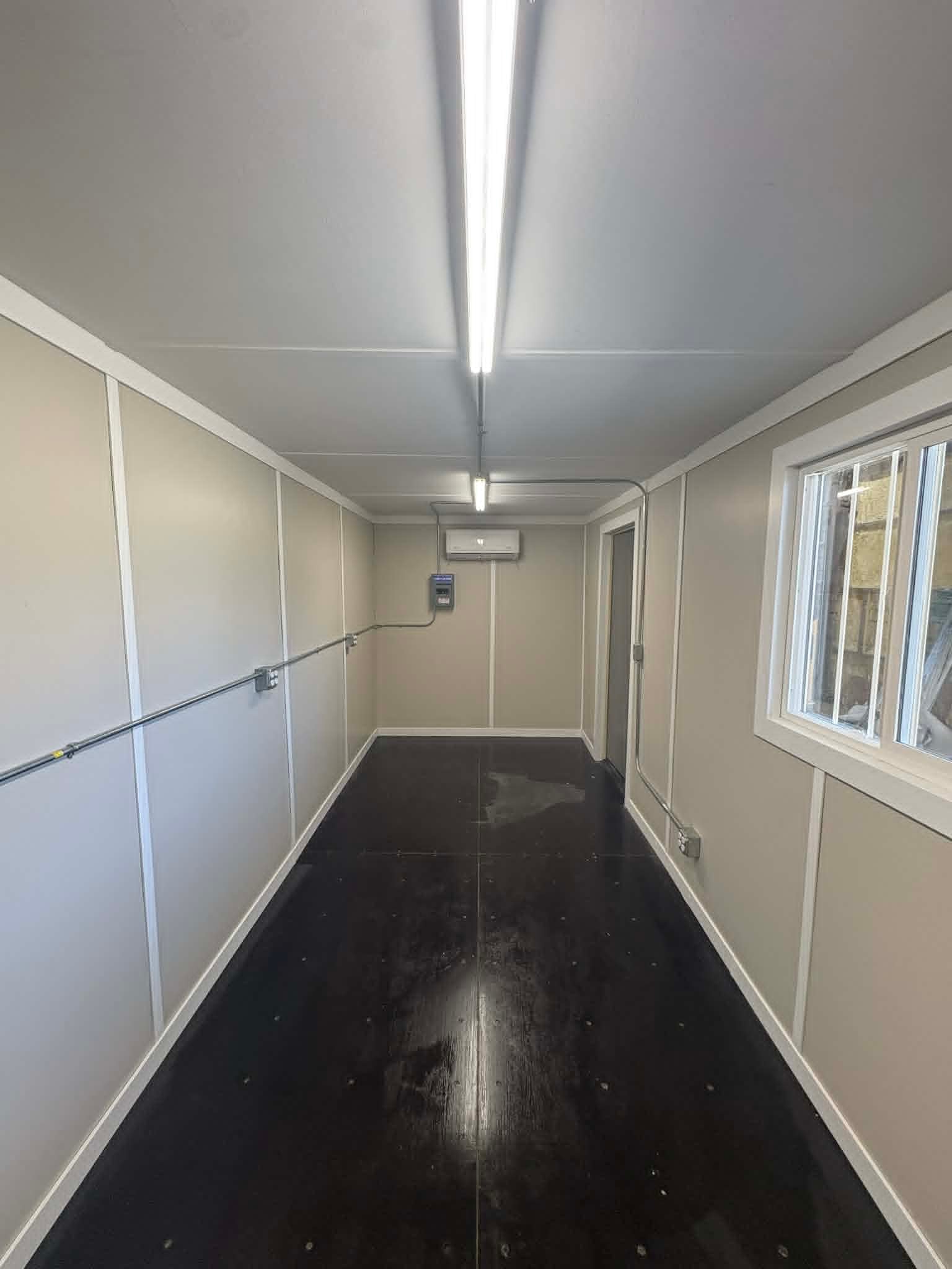 20-foot container office — view 4